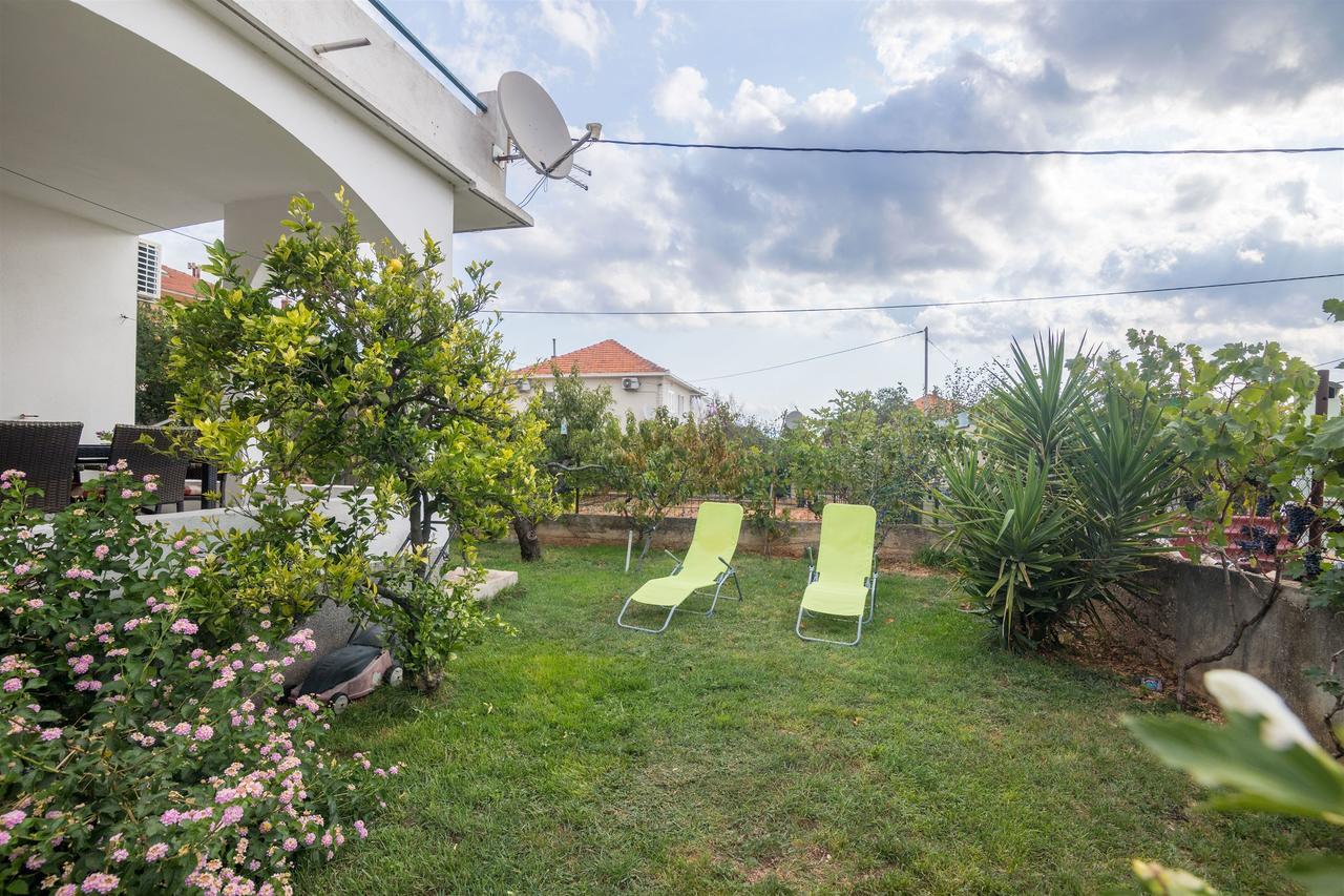 Apartment Vinka Trogir Exterior photo
